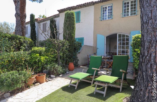 Port Grimaud House | Beachside 2-Bedroom Home with Ocean View & Mooring