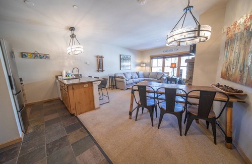 River Run Condo | Affordable Getaway with Pool & Spa This Fall!