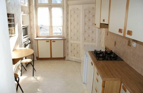 Vannes Apartment | Ideally Located Apartment with Ocean View for 4 Guests