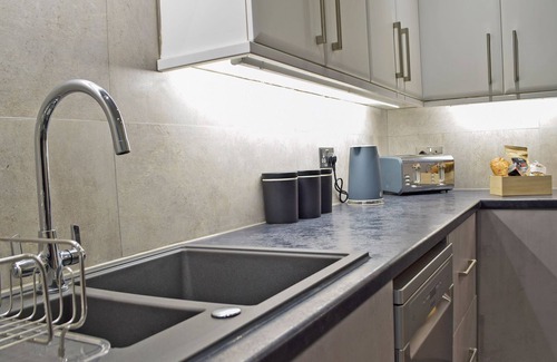 New Quay Cottage | Close to the seaside this property is a perfect base for families and couples to come and relax.