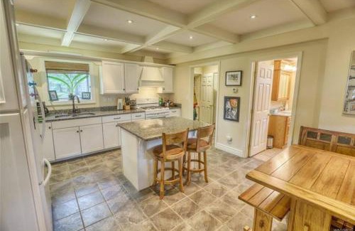 Ellicottville House | Conveniently Located Hotel with Child-Friendly Amenities