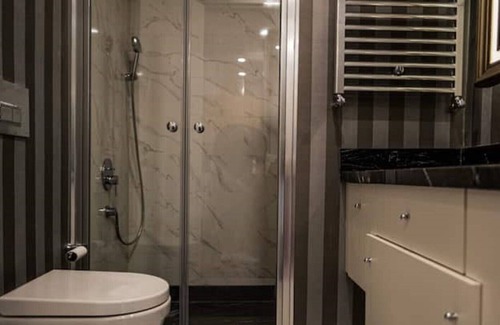 Uludag Apartment | Convenient Hotel Near Vadi with Pool, Gym & Spa Access