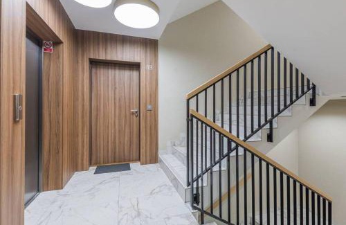 Wrzeszcz Apartment | CLOSE-Urban Chic - Great Location - Kamienica Kollotaja