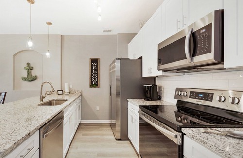 Crestwynd Bay Condo | Experience Comfort at Close2Mickey! Top-Rated Family Resort