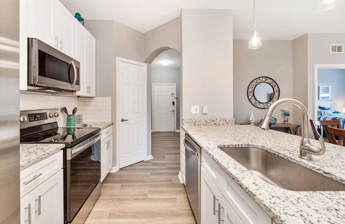 Crestwynd Bay Condo | Experience Comfort at Close2Mickey! Top-Rated Family Resort