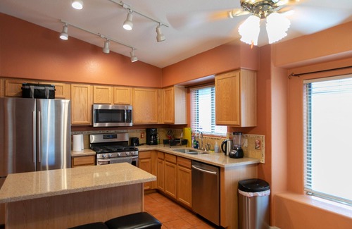 Tucson House | Conveniently Located Near I-10, Airport & Downtown