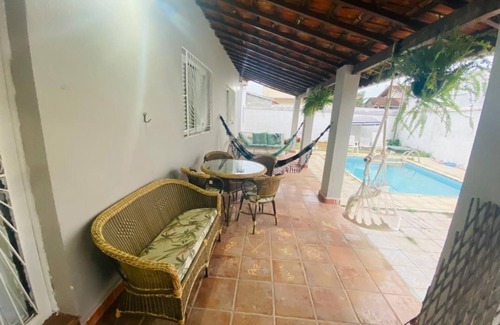 Caraguatatuba House | Coastal Retreat with Pool and BBQ Near North Coast