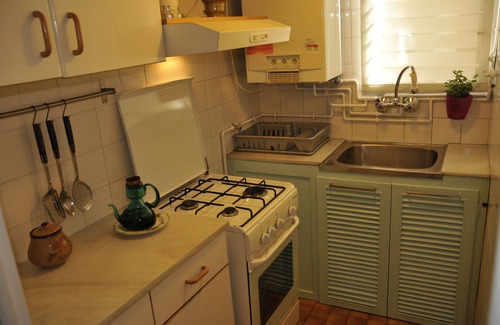 el Camp d'en Grassot i Gracia Nova Apartment | Convenient Stay Near Sagrada Familia & Park Güell with Spa