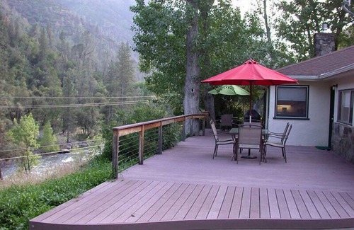 El Portal House | Premier Stay by the Merced River: Your Yosemite Retreat