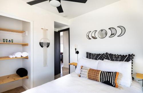 Twentynine Palms House | Convenient Retreat Near Joshua Tree with Hot Tub & Stars