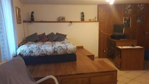 Seran Apartment | Comfortable Clou Accommodation: Pet-Friendly & Breakfast Included