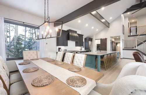 Warrior's Mark West House | Inviting Cloud 9 Chalet: Hot Tub & Ping Pong on Peak 9