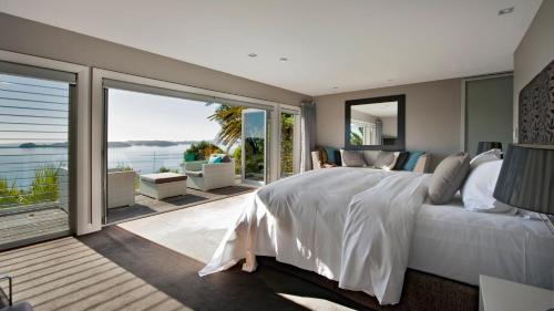 Russell House | Indulge at Cloud 9: Oceanfront Bliss for Families