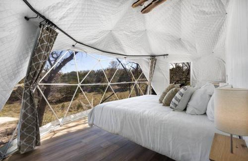 Fredericksburg Other | Cloud Dome: Private Hot Tub & Outdoor Shower Retreat