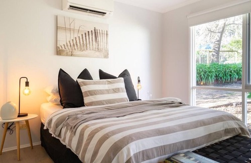 Arthurs Seat Cottage | Cloud Nine - watch the ocean in the distance