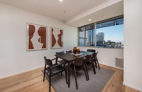 Melbourne Central Business District Apartment | Experience Tranquility at Cloud Nine with Private Pool Access
