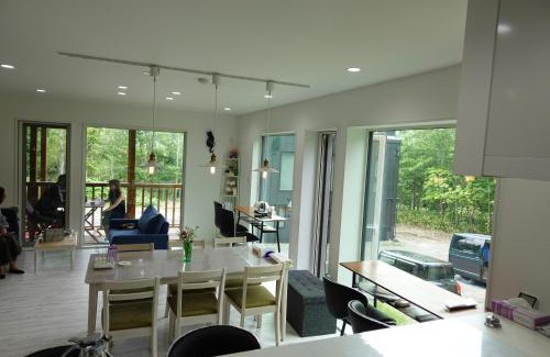 Rusutsu House | Cloud9 Resort: Family-Friendly Retreat Near the Beach