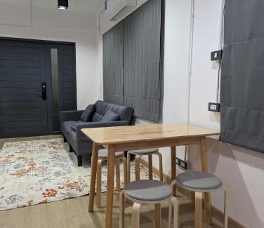 Khlong Ton Sai House | Relax at Cloud9 Hometel - Cozy 3BR Near BTS Station