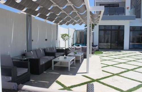 Sweimeh Villa | Relax at Cloud9 Villa by the Dead Sea with Pool Access