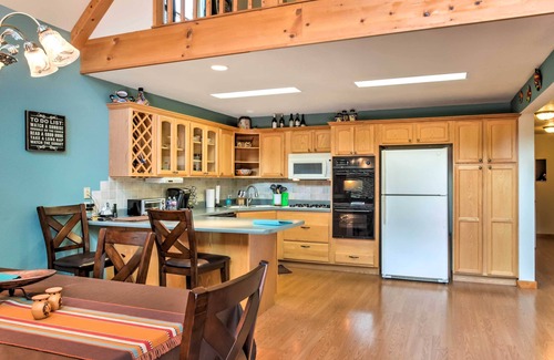 Cloudcroft Cabin | Stargazing Retreat in Cloudcroft with Spa & Breakfast