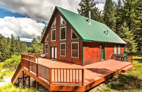 Cloudcroft House | Stargazing Retreat in Cloudcroft with Child-Friendly Amenities