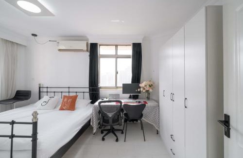 Xujiahui Apartment | Cloudlike Serenity-Family Apartment in Central Shanghai