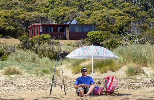 South Bruny House | Idyllic Cloudy Bay Cabin with Private Beach & Ocean Views