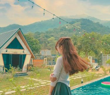 Soc Son House | Inviting Cloudy Home: Family-Friendly Stay with Pool