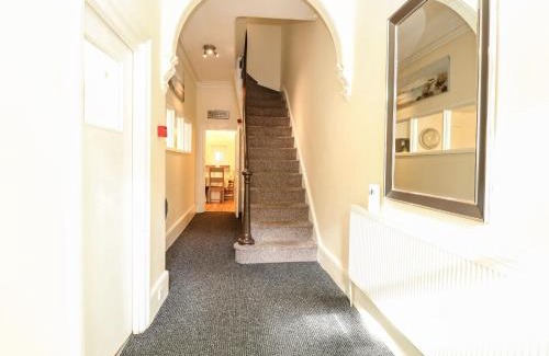 Great Yarmouth House | Prime Clover Court: 4-Star Pet-Friendly Retreat