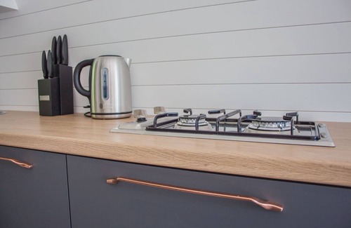 Pickering Cabin | Gold Award-winning Clover Family Glamping Pod for 4