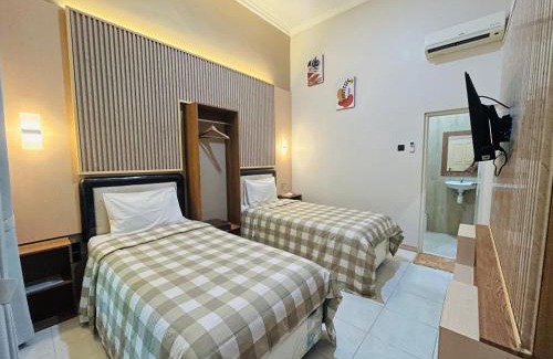 Probolinggo House | Budget-Friendly Clover Homestay with Family Amenities
