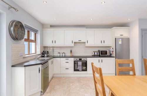 Dingle House | Family-Friendly Clover House Dingle: Your Ideal Holiday Home