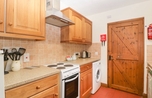 Hay-on-Wye Cottage | Cozy Clover Patch Cottage: Pet-Friendly Retreat in Bromyard