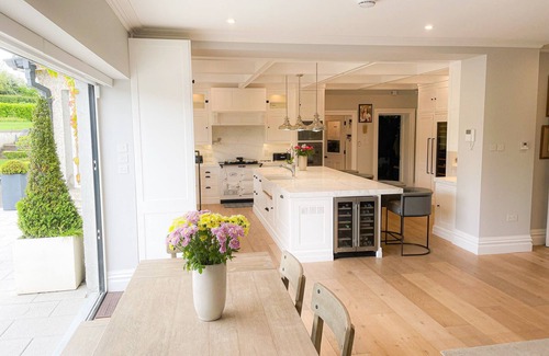 Castletown House | Discover Cluain Ard Holiday Home with Spa & Family Amenities