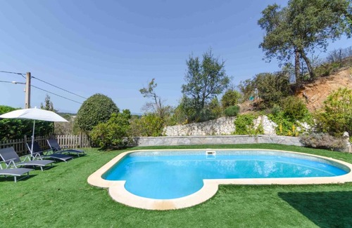 Mont Barbat Villa | Relaxing Retreat at Club Villamar - Ayarza with Pool Access