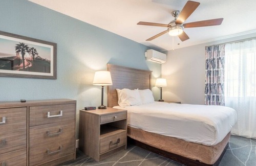 Anaheim Resort House | Discover the Comfort of Club Wyndham Dolphin's Cove Suite