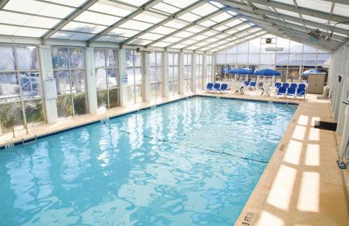 Surfside Beach Resort | Relax at Club Wyndham Grand Palms with Inviting Pool Access