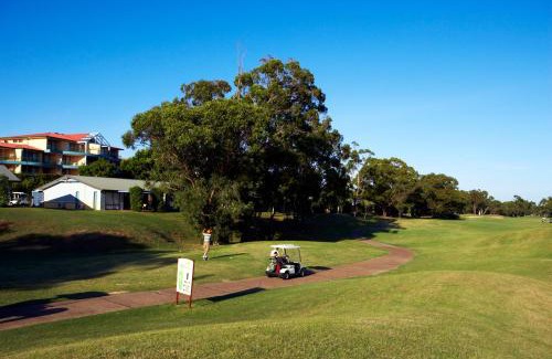 Salamander Bay Hotel | Discover Club Wyndham Port Stephens: Your 4-Star Escape