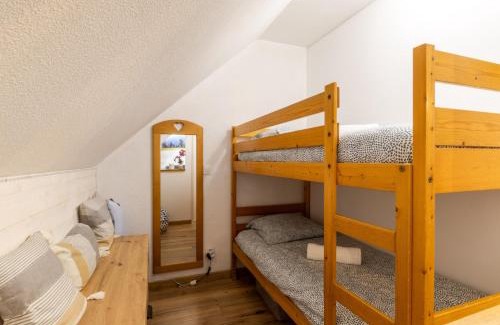 Giez Apartment | Clubhouse