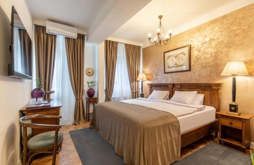Kiseleff Hotel | Discover Clucerului Arc De Triomphe: Family-Friendly Hotel