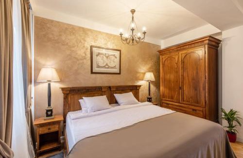 Kiseleff Hotel | Discover Clucerului Arc De Triomphe: Family-Friendly Hotel