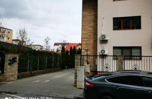Cluj-Napoca Apartment | Guest Rated 9.5: Cluj City Marasti Apartment, Pet Friendly