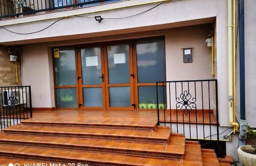 Cluj-Napoca Apartment | Guest Rated 9.5: Cluj City Marasti Apartment, Pet Friendly
