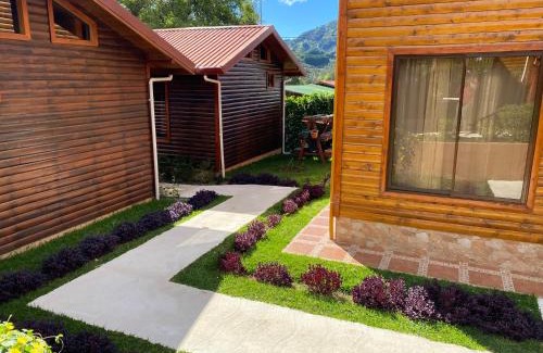 Copey Hotel | Charming Clusia Lodge: Family-Friendly & Pet Welcoming Retreat
