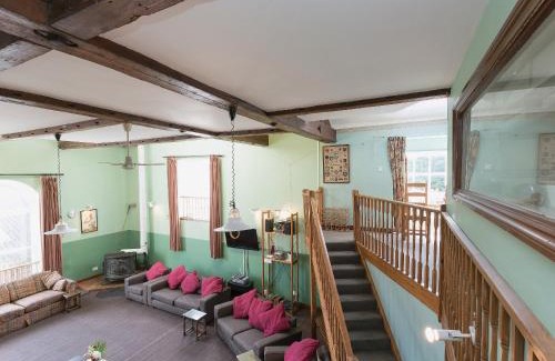Belper House | Pet-Friendly Retreat at Clusters Chapel for Family Getaways