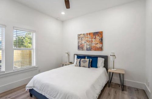 Greater East End House | Discover Clutch City Super-Luxe in East Downtown