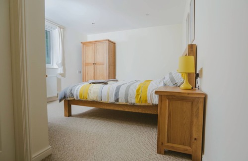 Kilmun Bed & Breakfast | Outstanding Clyde View Bed & Breakfast with Free Breakfast