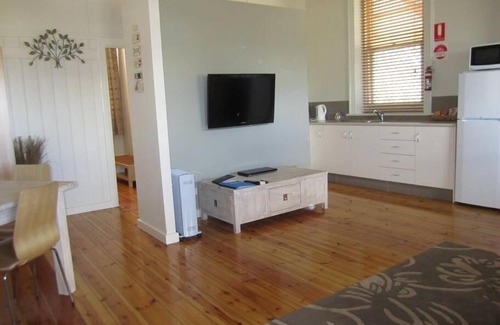 Maitland House | Child-Friendly Clydesdale Cottage B&B - Guest Rated 9/10