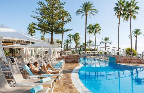Sant Llorenc des Cardassar Hotel | Experience CM Playa del Moro: Oceanfront Bliss & Family Fun