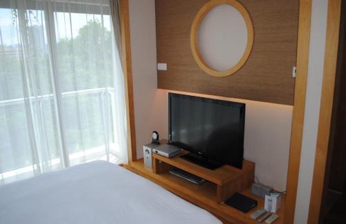 Shekou Apartment | Elegant CM+ Service Apartment in Shenzhen with Great Amenities